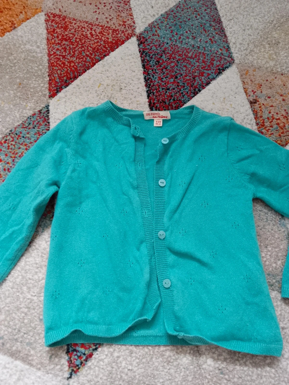 Joli gilet vert 2 ans